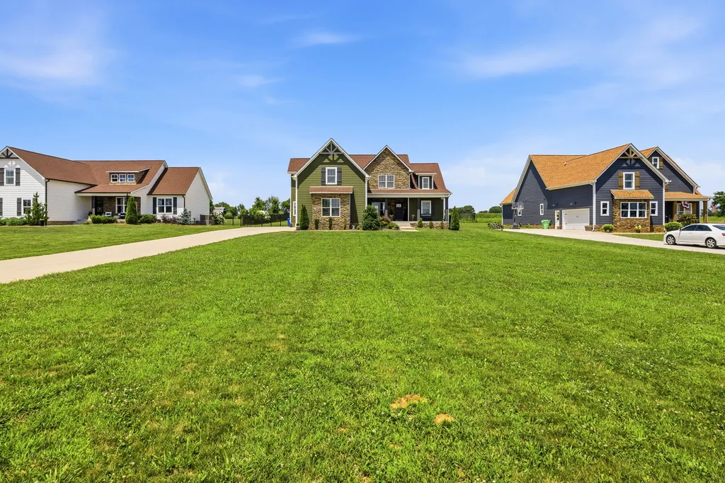 529 Clearview Road Cottontown TN 37048