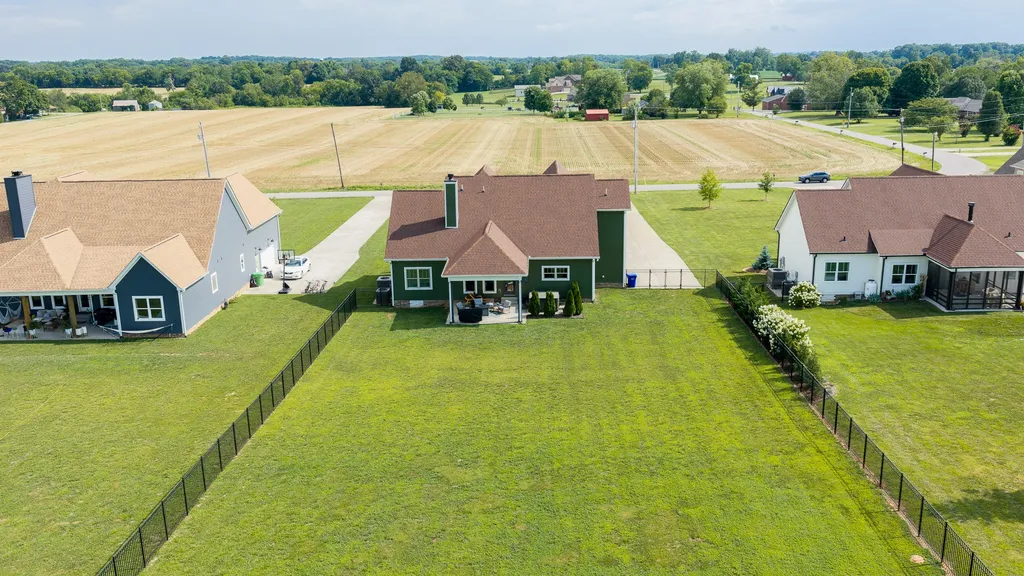 529 Clearview Road Cottontown TN 37048