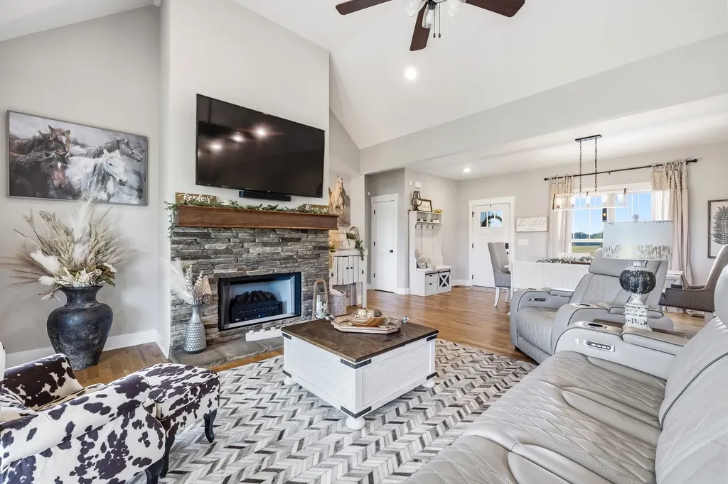 529 Clearview Road Cottontown TN 37048