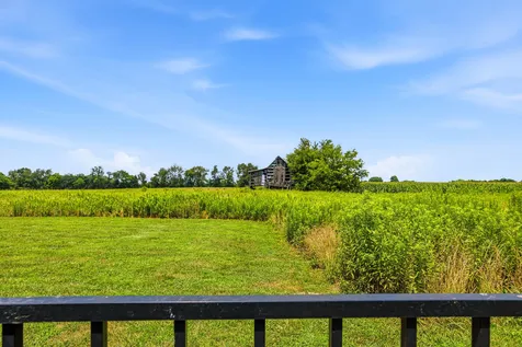 529 Clearview Road Cottontown TN 37048