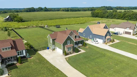 529 Clearview Road Cottontown TN 37048
