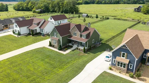529 Clearview Road Cottontown TN 37048