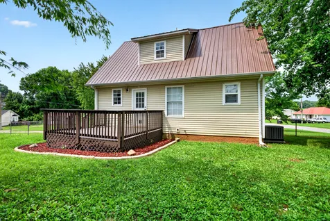 680 Artic Avenue Oak Grove KY 42262