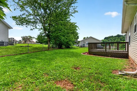 680 Artic Avenue Oak Grove KY 42262