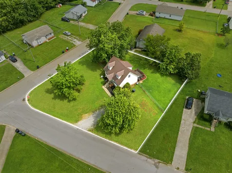 680 Artic Avenue Oak Grove KY 42262