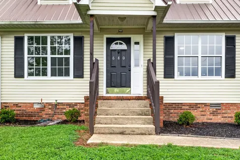 680 Artic Avenue Oak Grove KY 42262