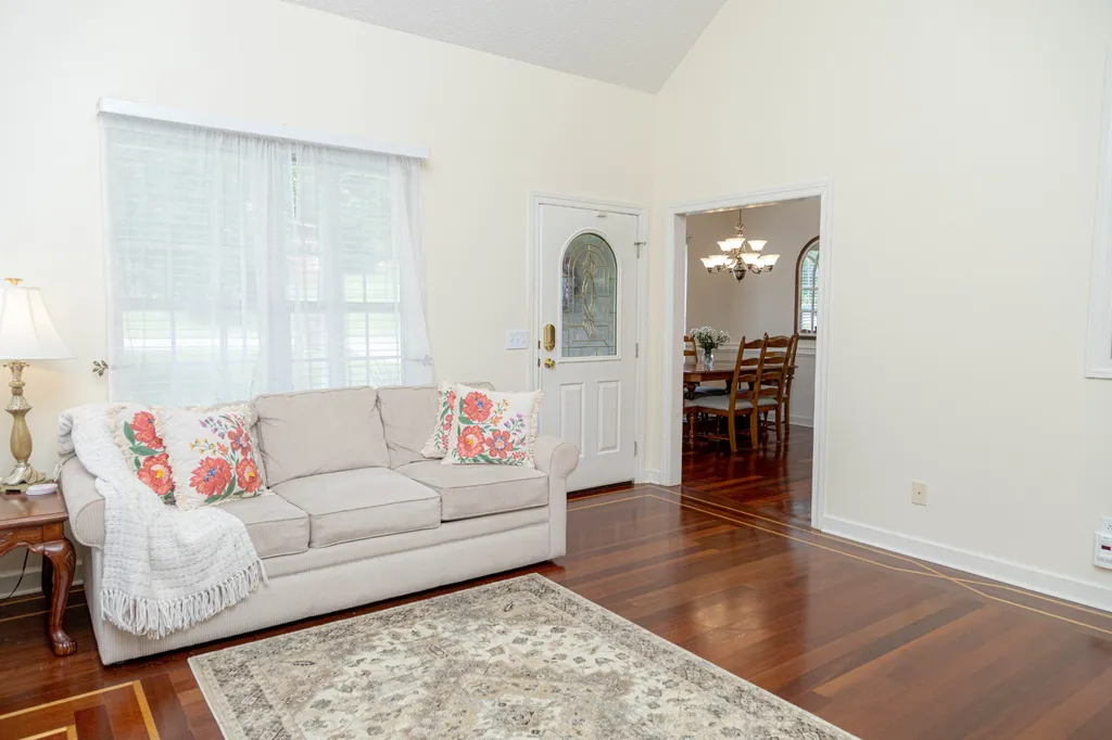 423 Spring Hill Drive Smyrna TN 37167