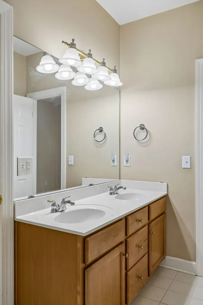 4737 Sterling Cross Nashville TN 37211