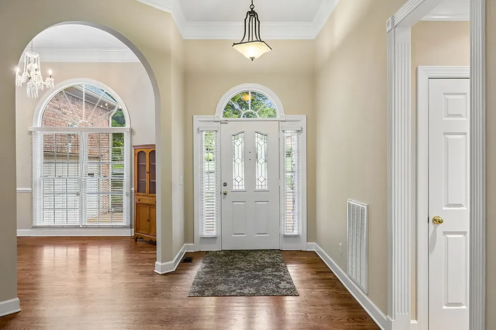 4737 Sterling Cross Nashville TN 37211