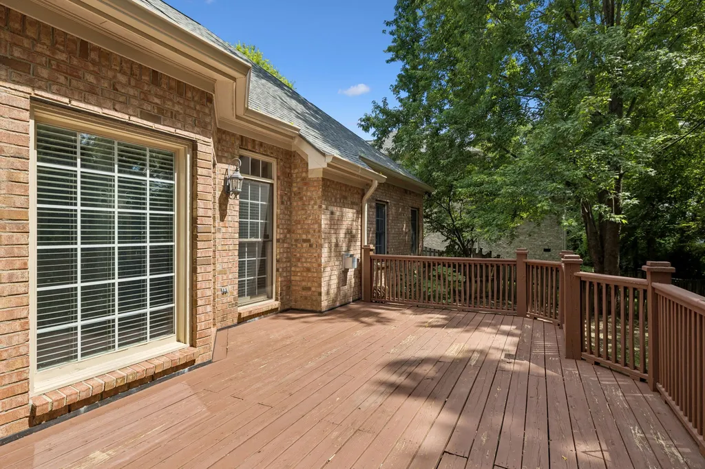 4737 Sterling Cross Nashville TN 37211