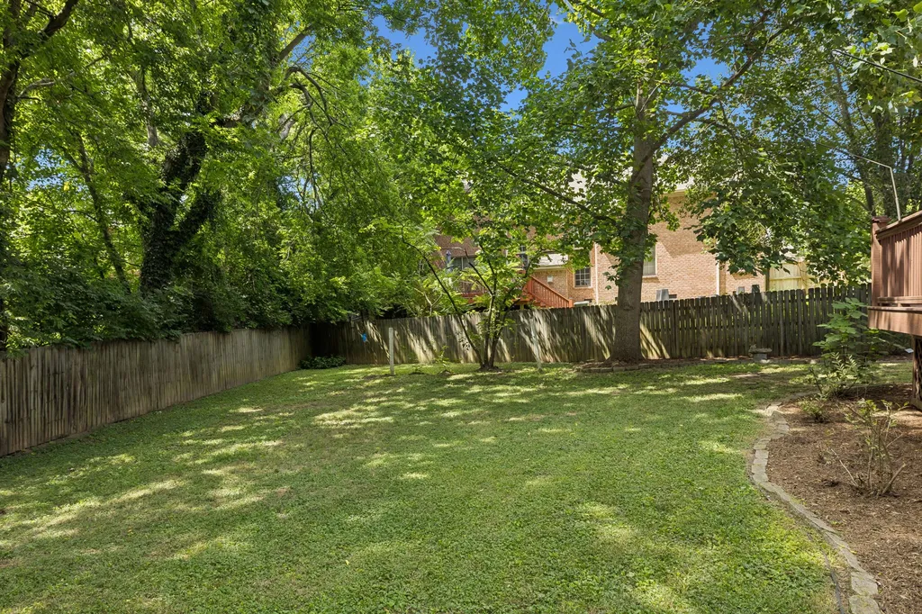 4737 Sterling Cross Nashville TN 37211