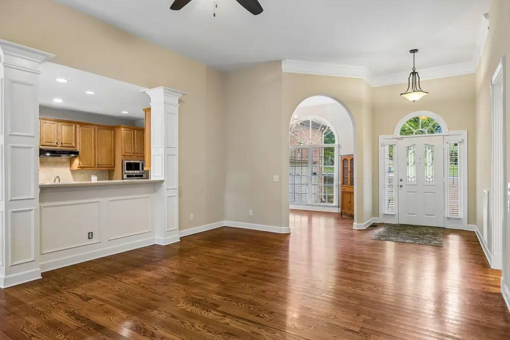 4737 Sterling Cross Nashville TN 37211
