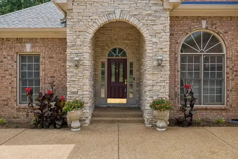 4737 Sterling Cross Nashville TN 37211