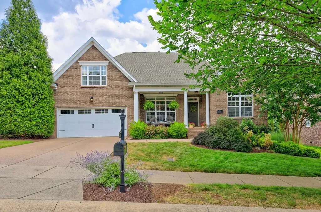 8344 Parkfield Drive Nolensville TN 37135