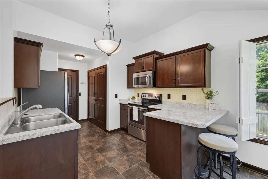 518 Magnolia Drive Clarksville TN 37042