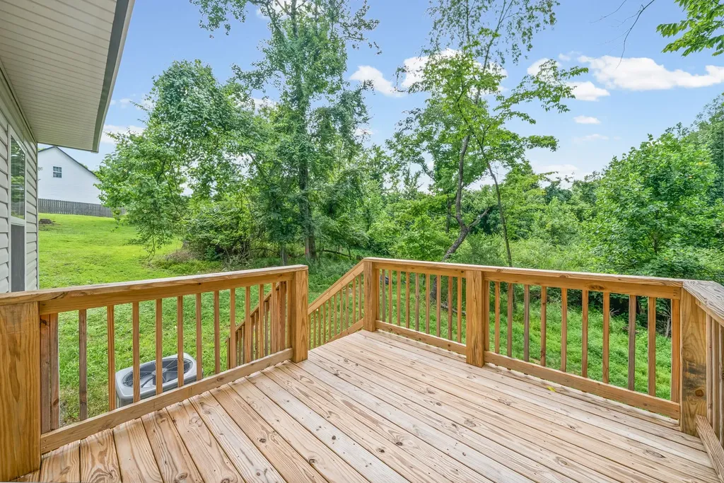 134 Cross Lane Clarksville TN 37040