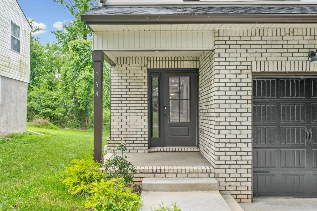 134 Cross Lane Clarksville TN 37040