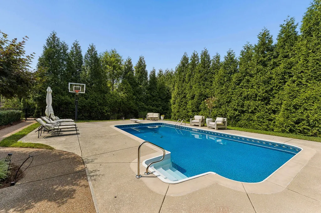 1255 Plantation Boulevard Gallatin TN 37066