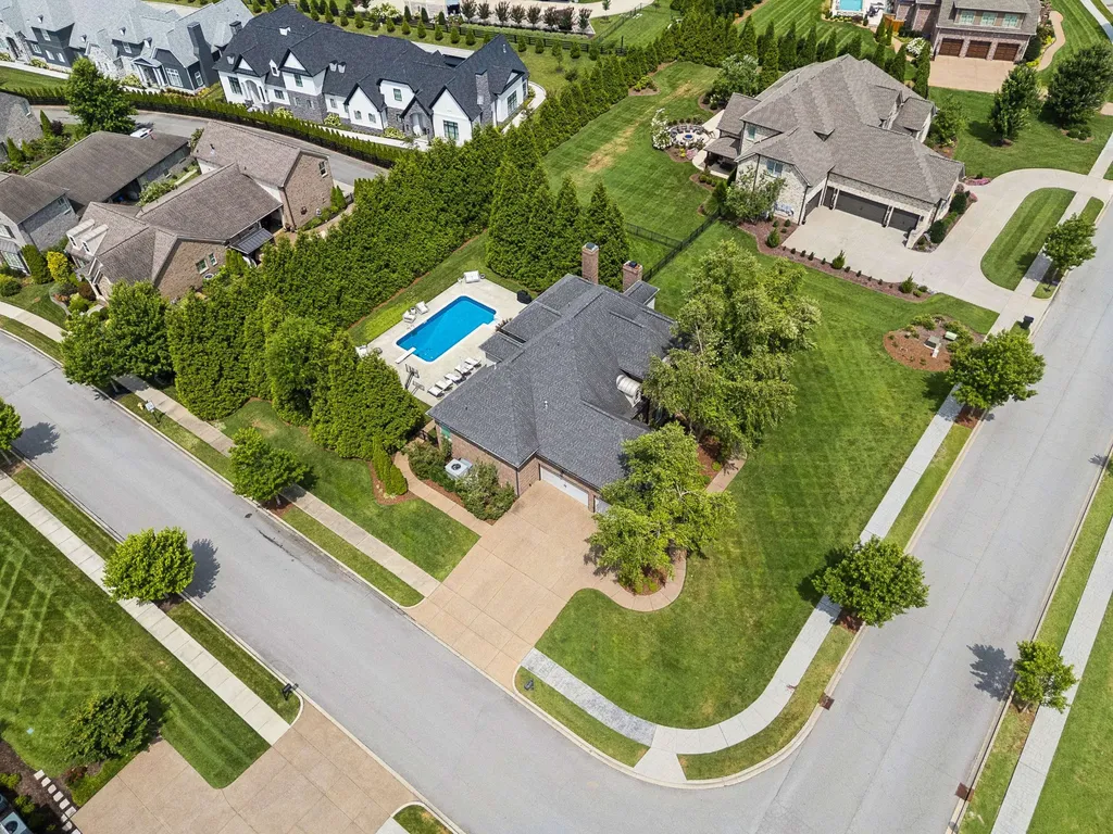 1255 Plantation Boulevard Gallatin TN 37066