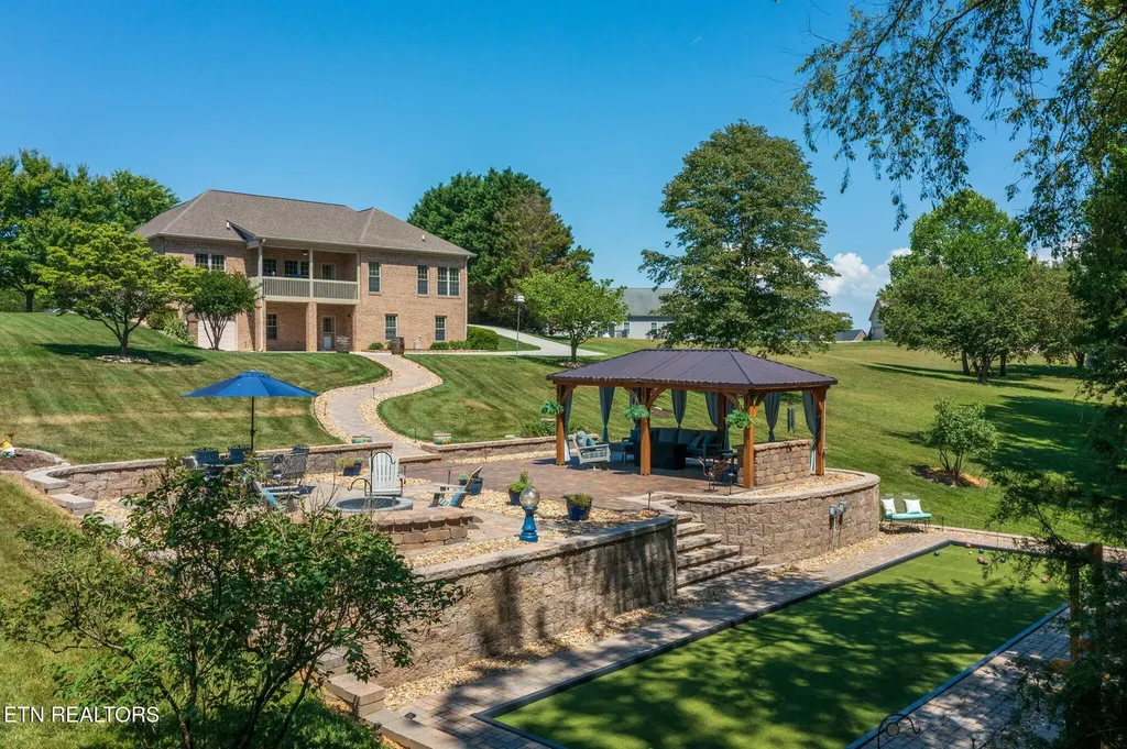 140 Big Oak Drive Dandridge TN 37725