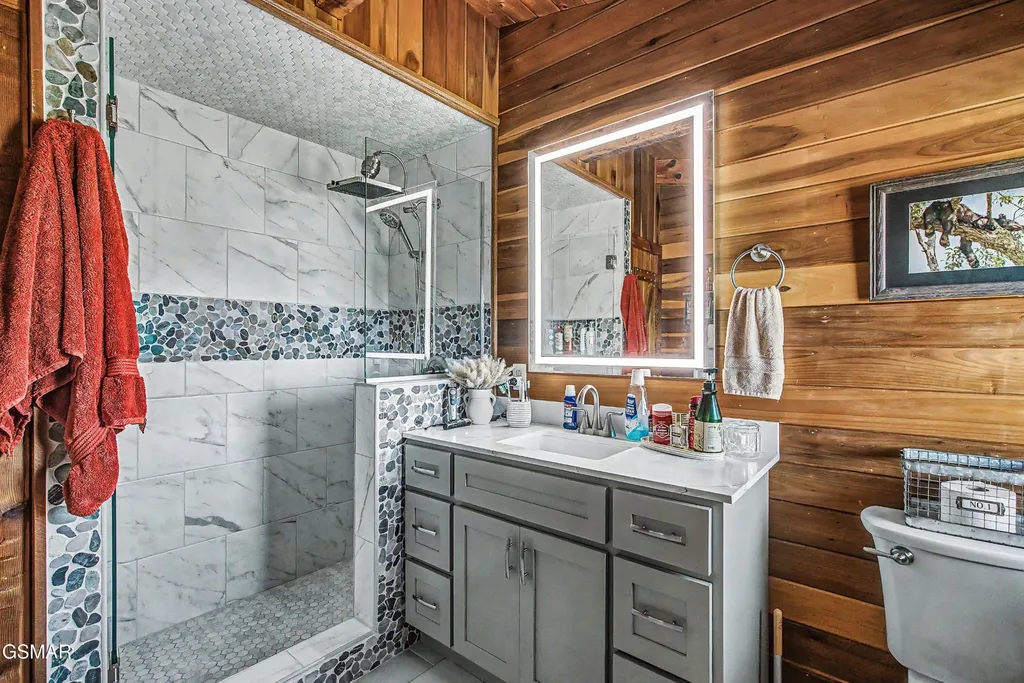 1116 Lake Ridge Drive Dandridge TN 37725