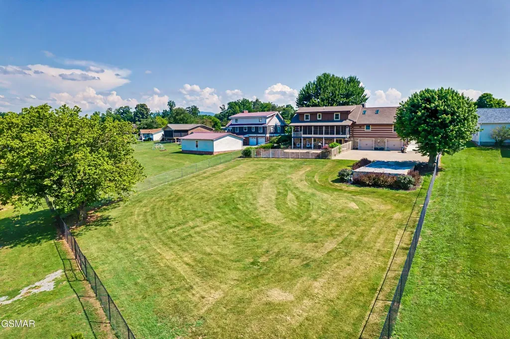1116 Lake Ridge Drive Dandridge TN 37725