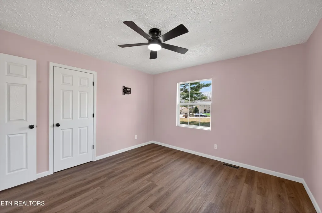 1205 Hoss Road Powell TN 37849