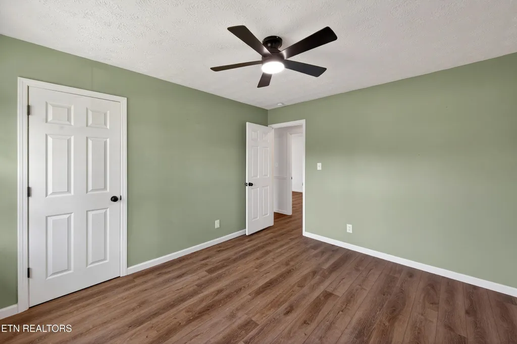 1205 Hoss Road Powell TN 37849