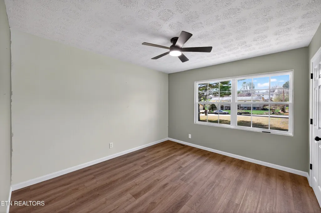 1205 Hoss Road Powell TN 37849