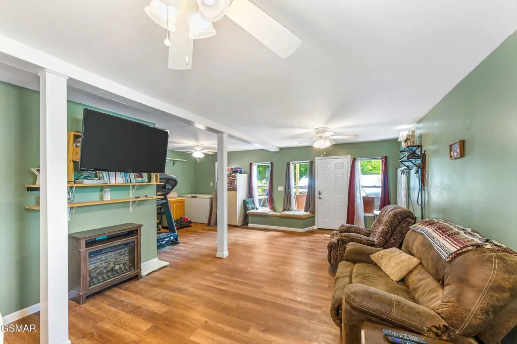 131 Delozier Lane Rockwood TN 37854