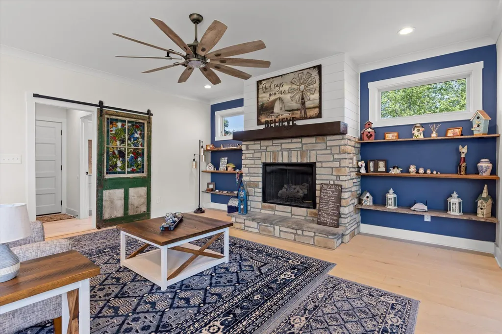 318 Buckhorn Way Loudon TN 37774