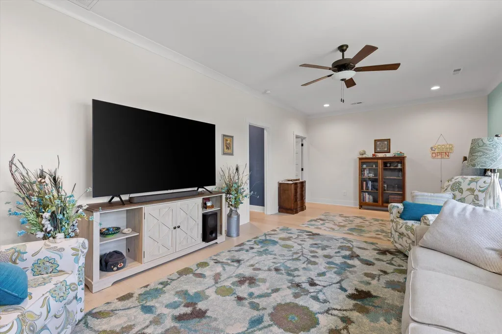 318 Buckhorn Way Loudon TN 37774