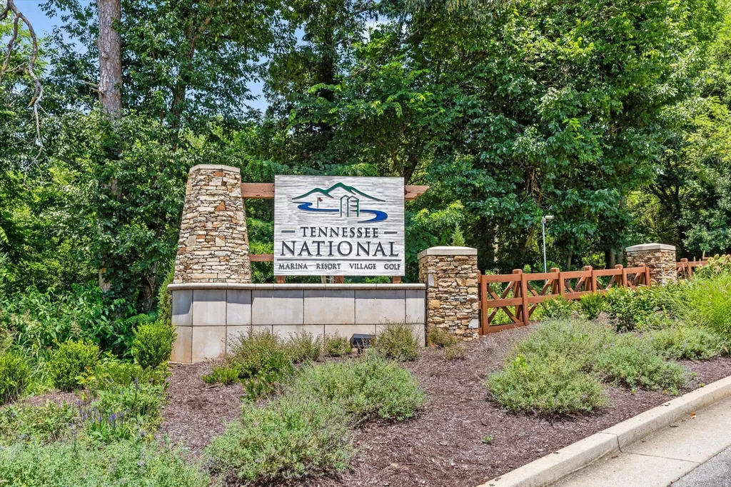 318 Buckhorn Way Loudon TN 37774