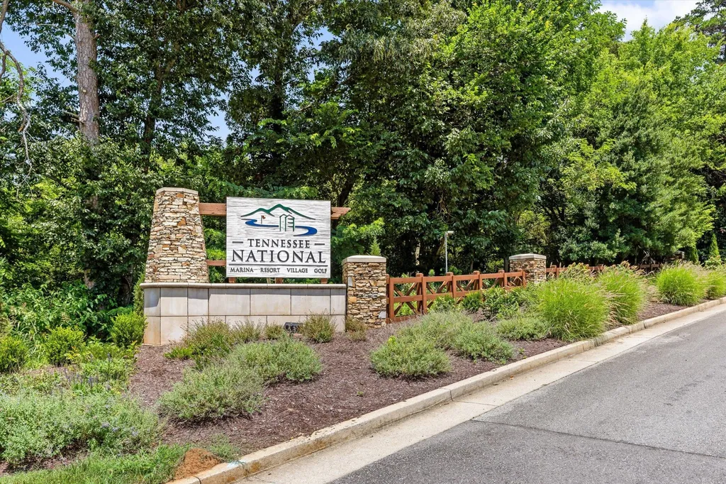 318 Buckhorn Way Loudon TN 37774