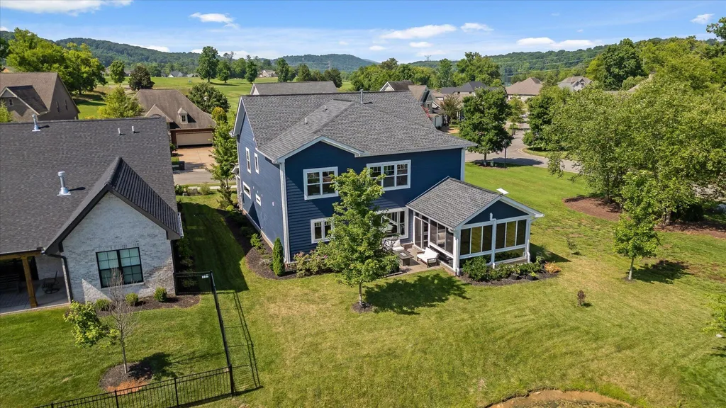 318 Buckhorn Way Loudon TN 37774