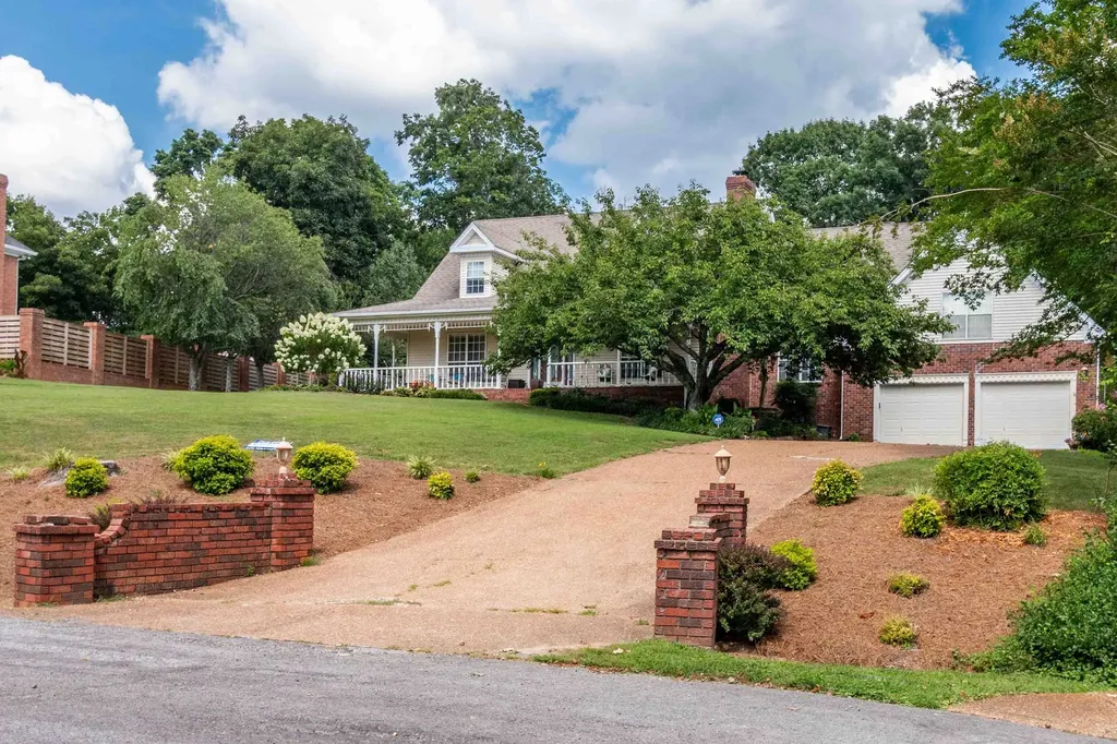 133 Baldridge Drive Cottontown TN 37048