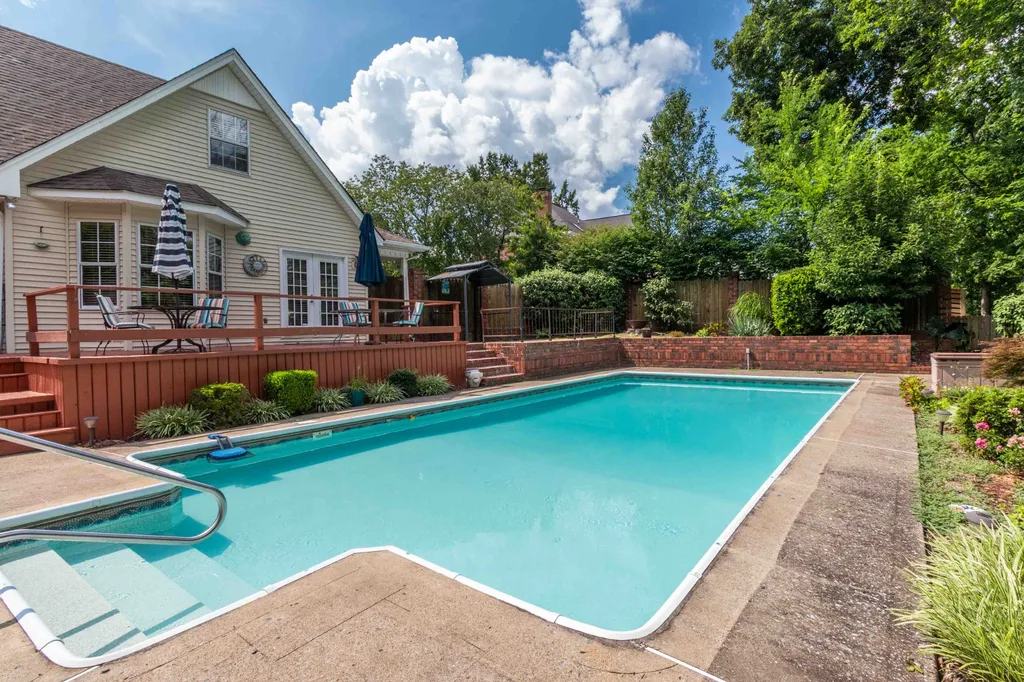 133 Baldridge Drive Cottontown TN 37048