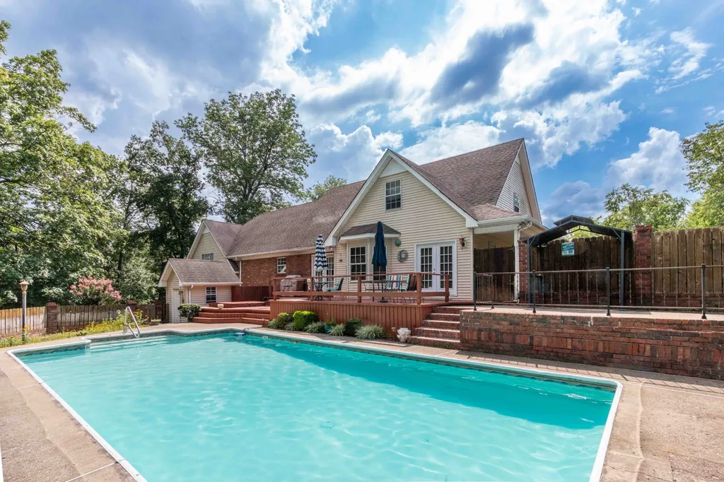 133 Baldridge Drive Cottontown TN 37048