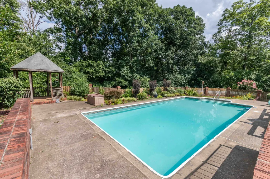 133 Baldridge Drive Cottontown TN 37048