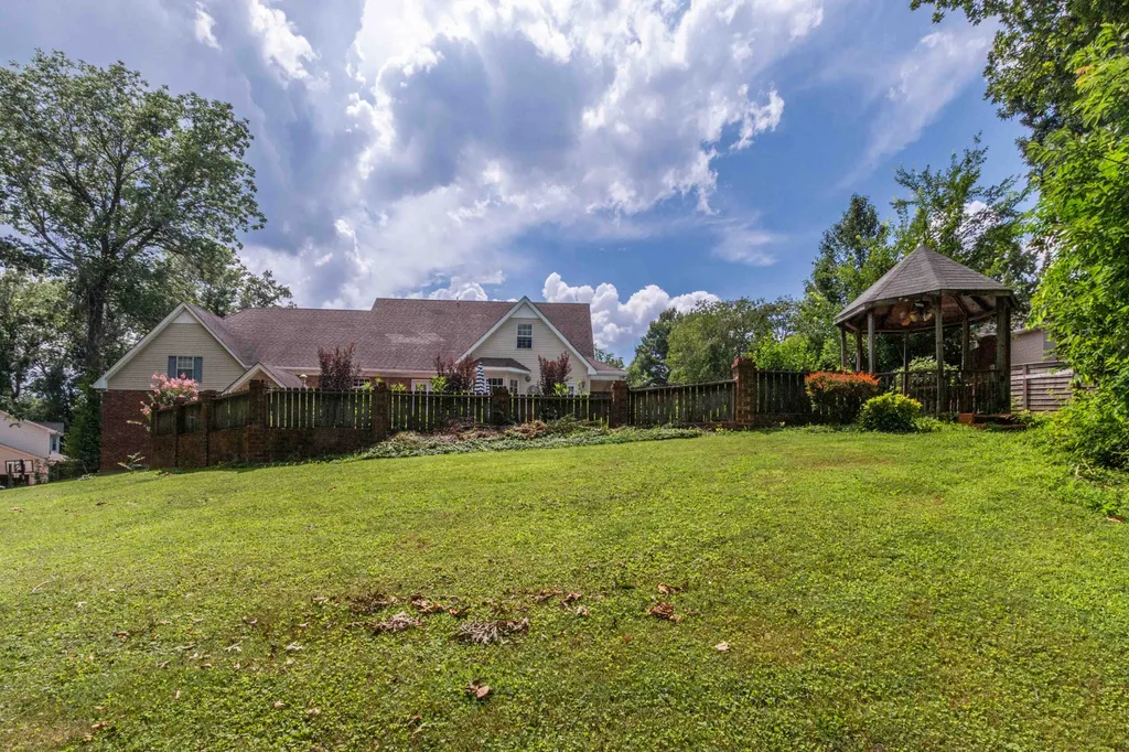 133 Baldridge Drive Cottontown TN 37048