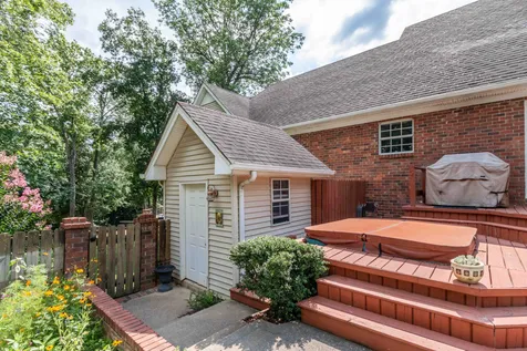 133 Baldridge Drive Cottontown TN 37048