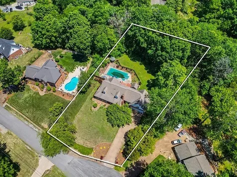 133 Baldridge Drive Cottontown TN 37048