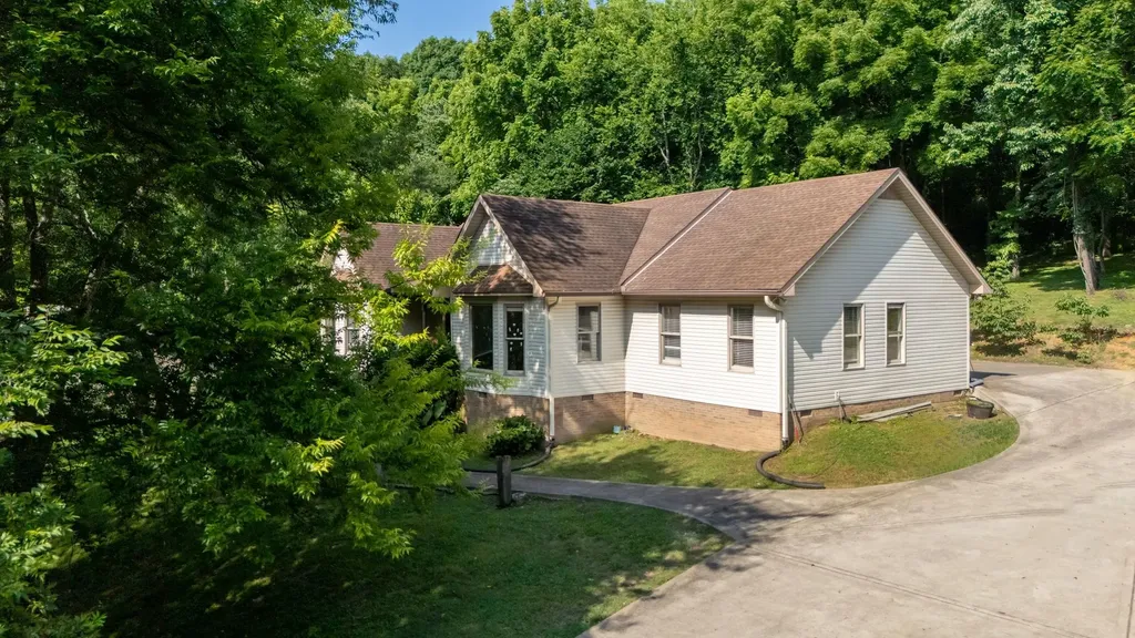 1440 College Park Drive Columbia TN 38401