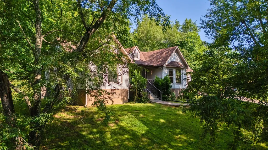 1440 College Park Drive Columbia TN 38401