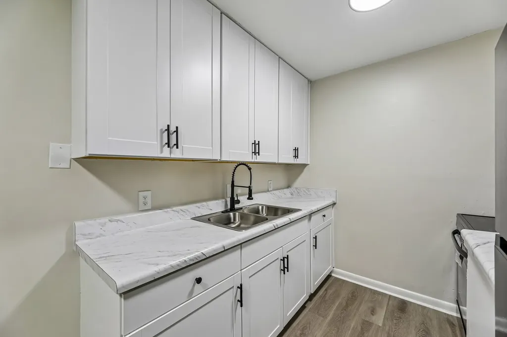550 Harding Place Nashville TN 37211