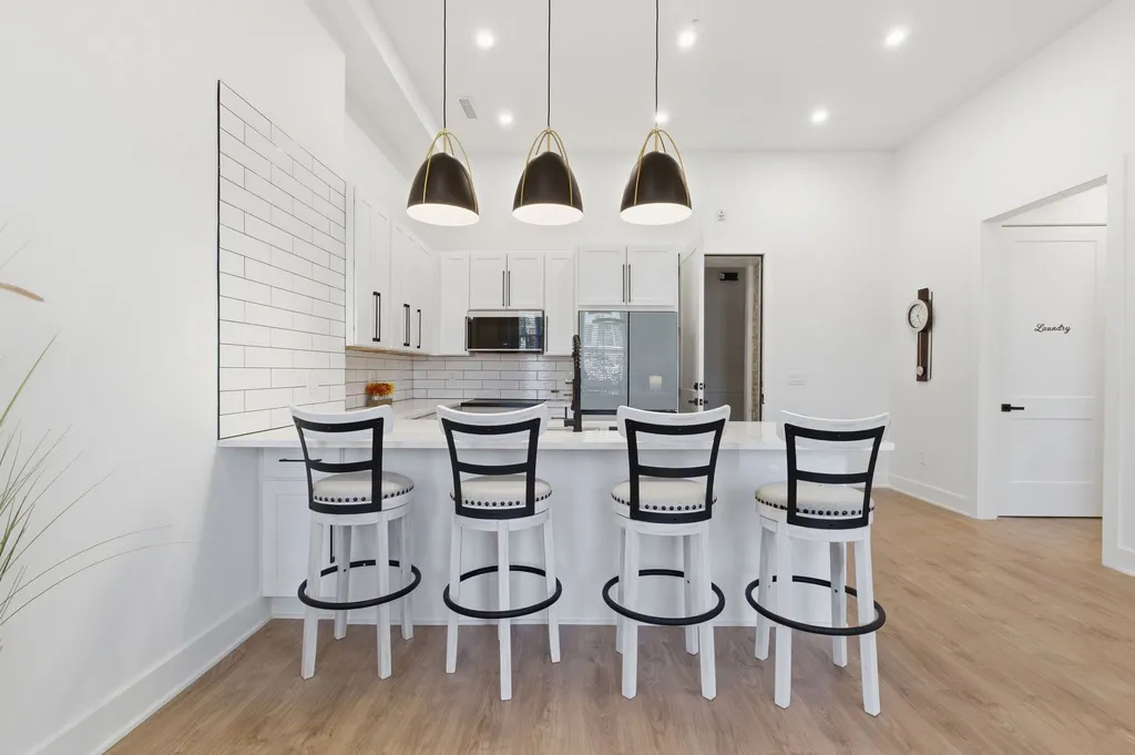 1600 10th Ave, N Nashville TN 37208