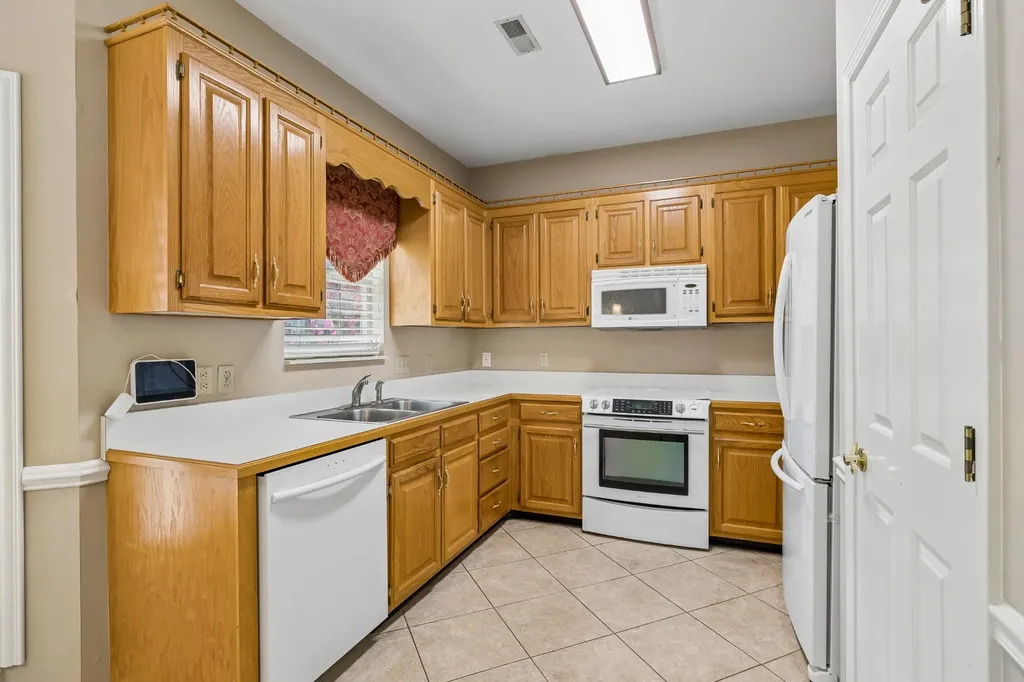 1402 Tasmania Court Mount Juliet TN 37122