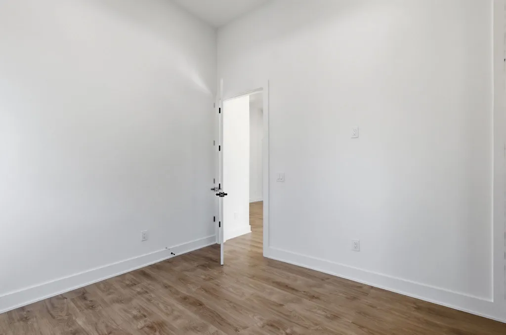 1600 10th Ave, N Nashville TN 37208