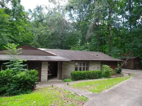 2103 Lambert Drive Westmoreland TN 37186