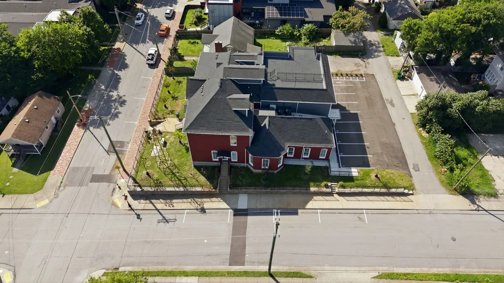 1600 10th Ave, N Nashville TN 37208